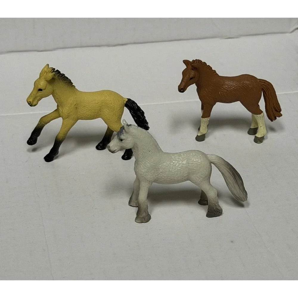 Lot Of 3 Mini Horse Figurines Foal Pony Farm Animal Toy Plastic Replacement